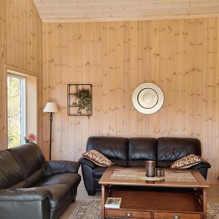 Holiday Cabin In Beautiful Surroundings 弗罗达尔 外观 照片