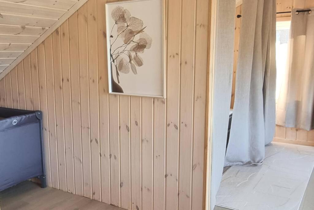 Holiday Cabin In Beautiful Surroundings 弗罗达尔 外观 照片