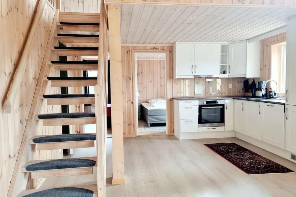 Holiday Cabin In Beautiful Surroundings 弗罗达尔 外观 照片