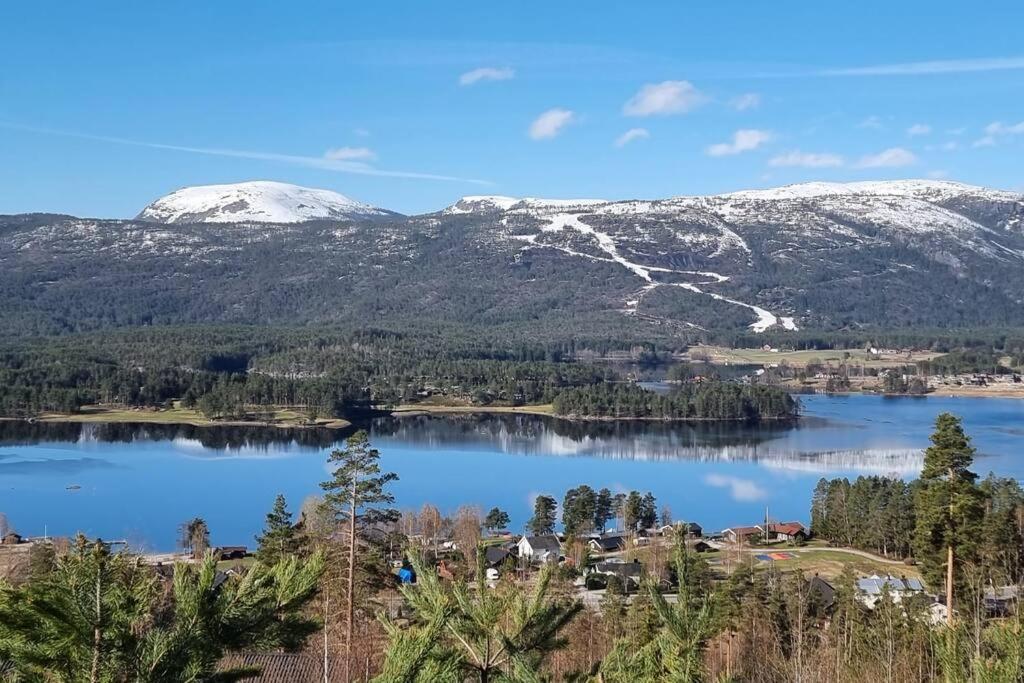 Holiday Cabin In Beautiful Surroundings 弗罗达尔 外观 照片